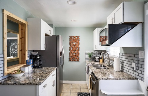 Arvada Plaza Area House | Hot Tub Fire Pit Grill, Movie House for 12!