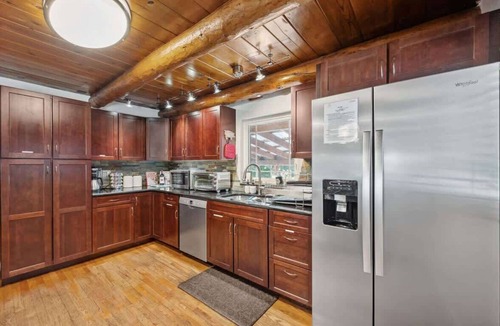 Berkley House | Hot Tub Hideaway w/Pickleball & Game Room