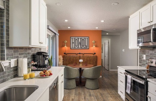 Scenic Heights House | Hot Tub, Sauna & Firepit 15 min Den & Red Rocks
