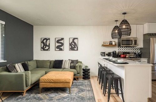 Berkley House | Hot Tub, Sleeps 14, 7 Bedrooms, Game Rooms