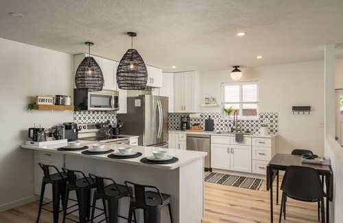 Berkley House | Hot Tub, Sleeps 14, 7 Bedrooms, Game Rooms