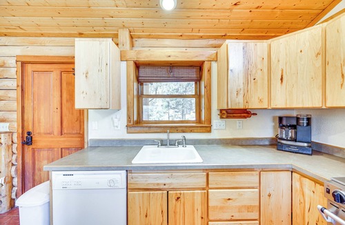 Sedalia Cabin | Hot Tub & Views: Secluded Woodland Park Cabin