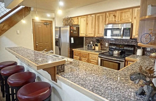 Steamboat Springs Condo | Hot Tubs, Free Bus Route, Private Washer/Dryer, Top Floor Condo - Perfect for 3 Couples