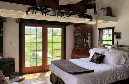 Missouri Heights House | House ∙ 1 bedroom ∙ 2 guests