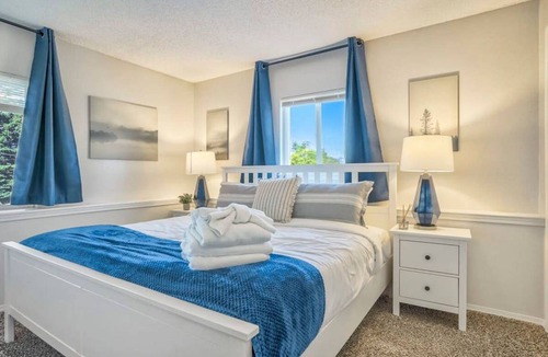 Broadmoor House | House ∙ 2 bedrooms ∙ 4 guests