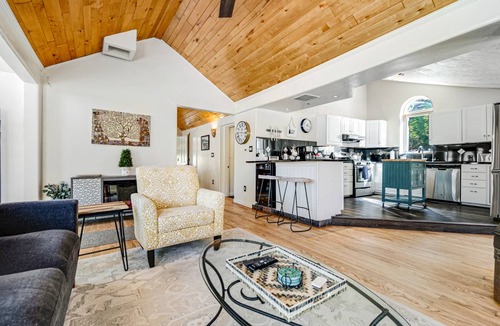 Glenwood Springs House | House ∙ 3 bedrooms ∙ 6 guests