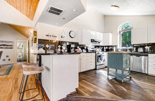 Glenwood Springs House | House ∙ 3 bedrooms ∙ 6 guests