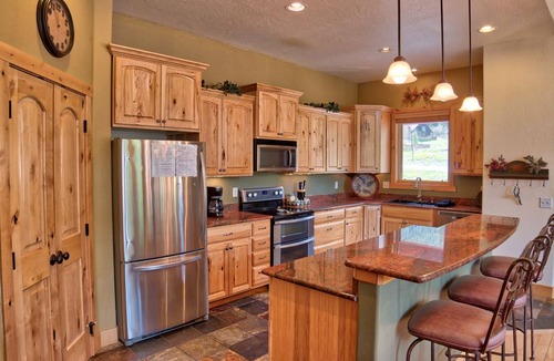 Blue River House | House ∙ 3 bedrooms ∙ 8 guests