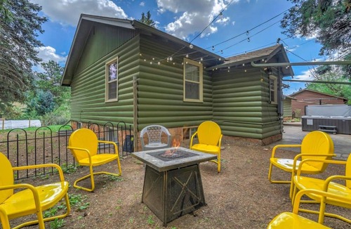 Cascade-Chipita Park House | House ∙ 4 bedrooms ∙ 8 guests