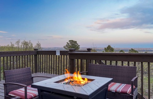 Southwest Colorado Springs House | House ∙ 5 bedrooms ∙ 12 guests