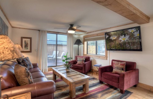 Creede House | House ∙ 6 bedrooms ∙ 12 guests