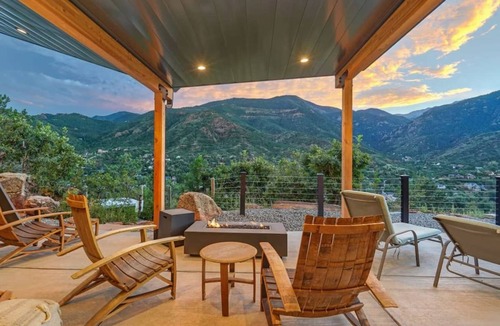 Manitou Springs Historic District House | House ∙ 4 bedrooms ∙ 8 guests