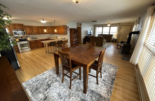 Ouray Condo | Huge 2000 sq ft! 1200 MBPS! Huge private deck! BBQ! On River! Amazing Mtn Views!