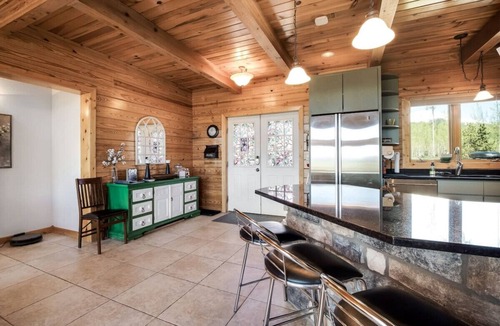 Wildernest House | Huge Mountain Ski & Hike - Wildernest Haven
