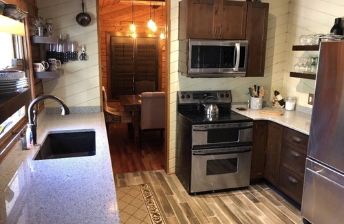 Hangen Ranch And M and B House | Hummingbird Cabin!