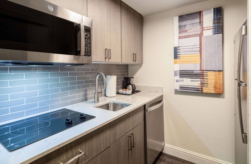 Southeast Colorado Springs Hotel | Hyatt House Colorado Springs Airport