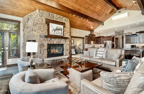 Windcliff Estates House | Hyler Mountain Lodge Luxury Vacation At Windcliff 5 Bedroom Home by RedAwning