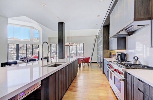 Vail Condo | Iconic 5 Bedroom Penthouse at the Ritz-Carlton by RedAwning - Save 20% on 7+ Nights!
