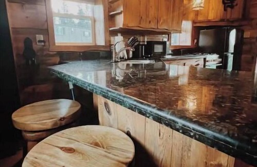 Divide Cabin | Iconic Colorado Experience/Getaway: Hot Tub, Sauna & Mountain View, 43 acres