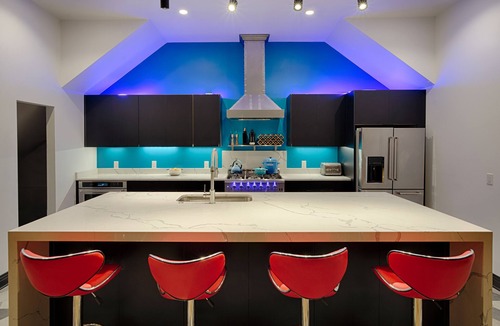Whittier Other | Ideal for Large Groups: 6bd/7ba, Sleeps 18