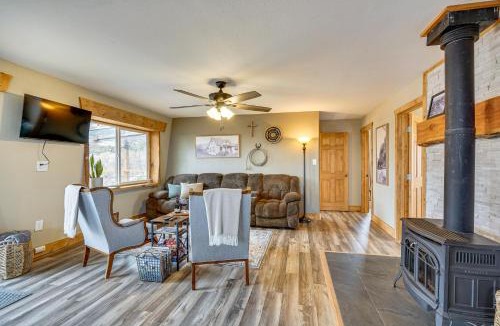 Beulah House | Idyllic Rye Cabin Deck with Mountain Views!