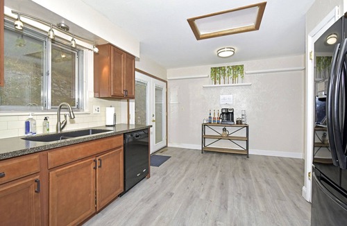 Rockrimmon House | In the forest, but close to everything! Book now!