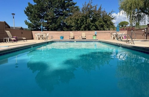 Durango Condo | In-town Durango Getaway | Pool | Hot Tub