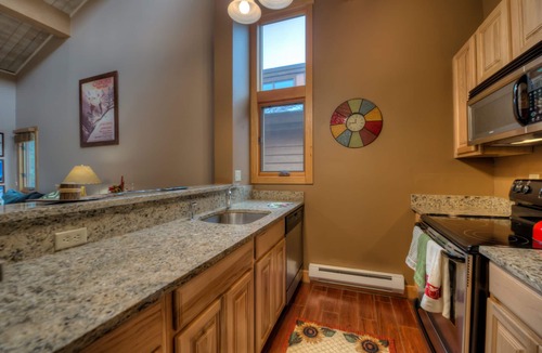 Warrior's Mark Condo | In Town Vacation Rental within Walking Distance to Slopes, Bike Trails & Main St