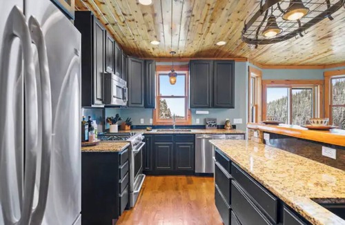 Fairplay House | Incredible Mountain Getaway nHot Tub, Pool Table, Hot Springs, Moose sightings