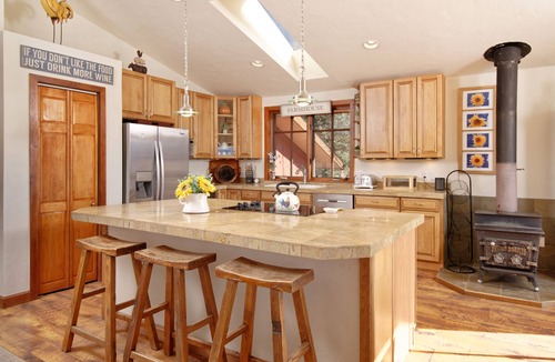 Missouri Heights House | Incredible Views of Snow Covered Peaks - Hot Tub - Fire Ring - 5 Ski Mountains