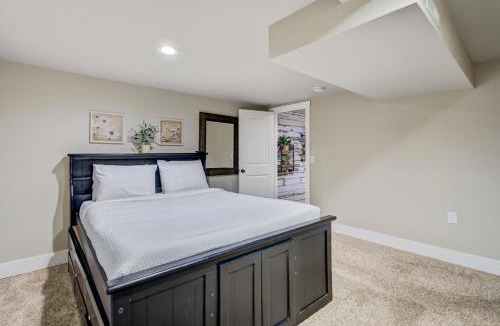 Loveland House | Indoor Pool and Hot Tub on Golf Course
