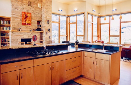 Grand Junction House | Indoor Solitude, Outdoor Access for a Perfect Getaway