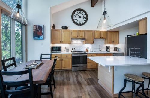Warrior's Mark House | Inner Circle 15 Serenity Condo Great Breck Location