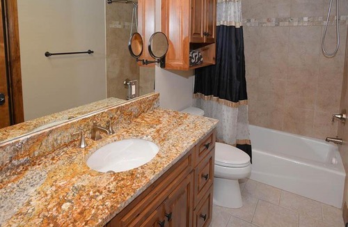 Intermountain House | Intermountain Chalet Cabin