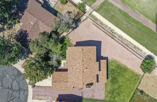 Village Seven House | Inviting 5 Bedroom Home Centrally Located
