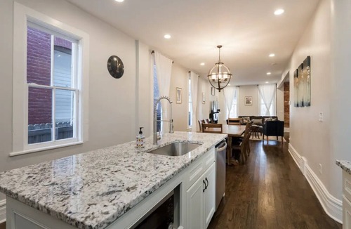Ballpark House | Inviting home near the heart of Downtown and Rino
