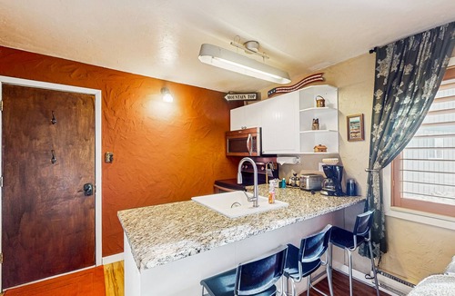 Fraser Condo | Inviting mountain-view condo with WiFi in great location near the slopes