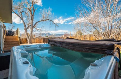 Briargate House | Iron View Hot Tub Fire Pit & Breathtaking Views