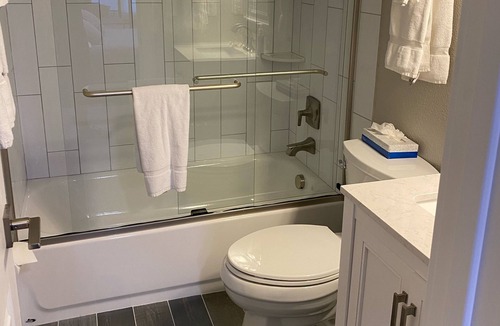 Peak 9 Condo | JAN SALE 5 min to walk to Downtown & Quicksilver lift, Hot Tub/Pool Sleeps 12
