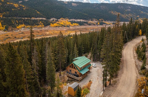Alma Cabin | July Special! Cabin with hot tub! Near FairPlay & Breck!