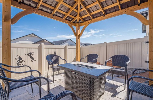 Grand Junction House | Junction Escape: Work, Wag & Roast S'mores
