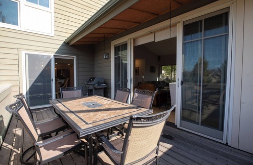 Singletree House | June Creek Home - Long Term Stays Only