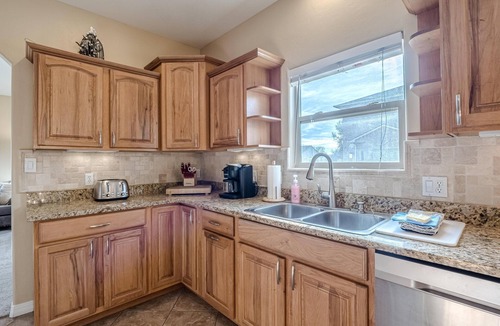 Fruita House | Juniper I: Luxe Comfort, Style & Elegance