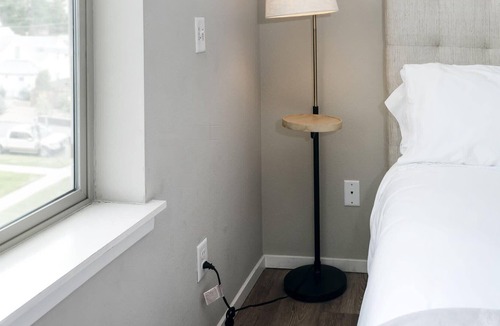 Highland Apartment | Kasa The Comma | Modern 1BD Conveniently Located in Denver