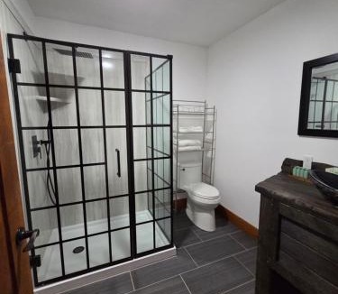 Cedaredge Hotel | Kennymores Grill and Lodging