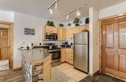River Run Condo | Keystone - River Run Village. Newly updated 2 Bed 2 Bath. 100 yds to Gondola