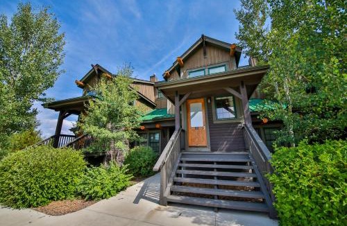Granby Apartment | Kicking Horse Lodges 4-302