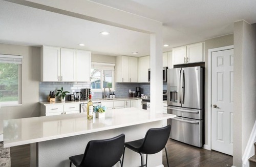 Lamar Heights Area House | Kid & Adult Playland! Comfy, Spacious, 15min to Downtown