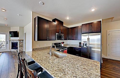 Dillon Apartment | La Bonte Townhomes Unit 304