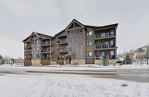 Dillon Apartment | La Bonte Townhomes Unit 304
